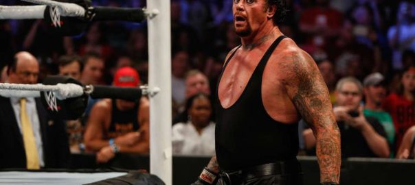 The Undertaker Retires After Suffering Heartbreaking Defeat From Roman Reigns At Wrestlemania 33 (Photos)