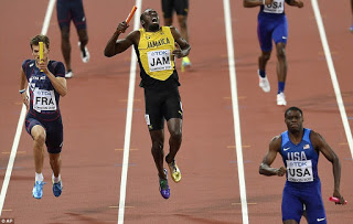 Photos: Usain Bolt Burst Into Tears Crying After He Pulls Out Of 4x100m ...